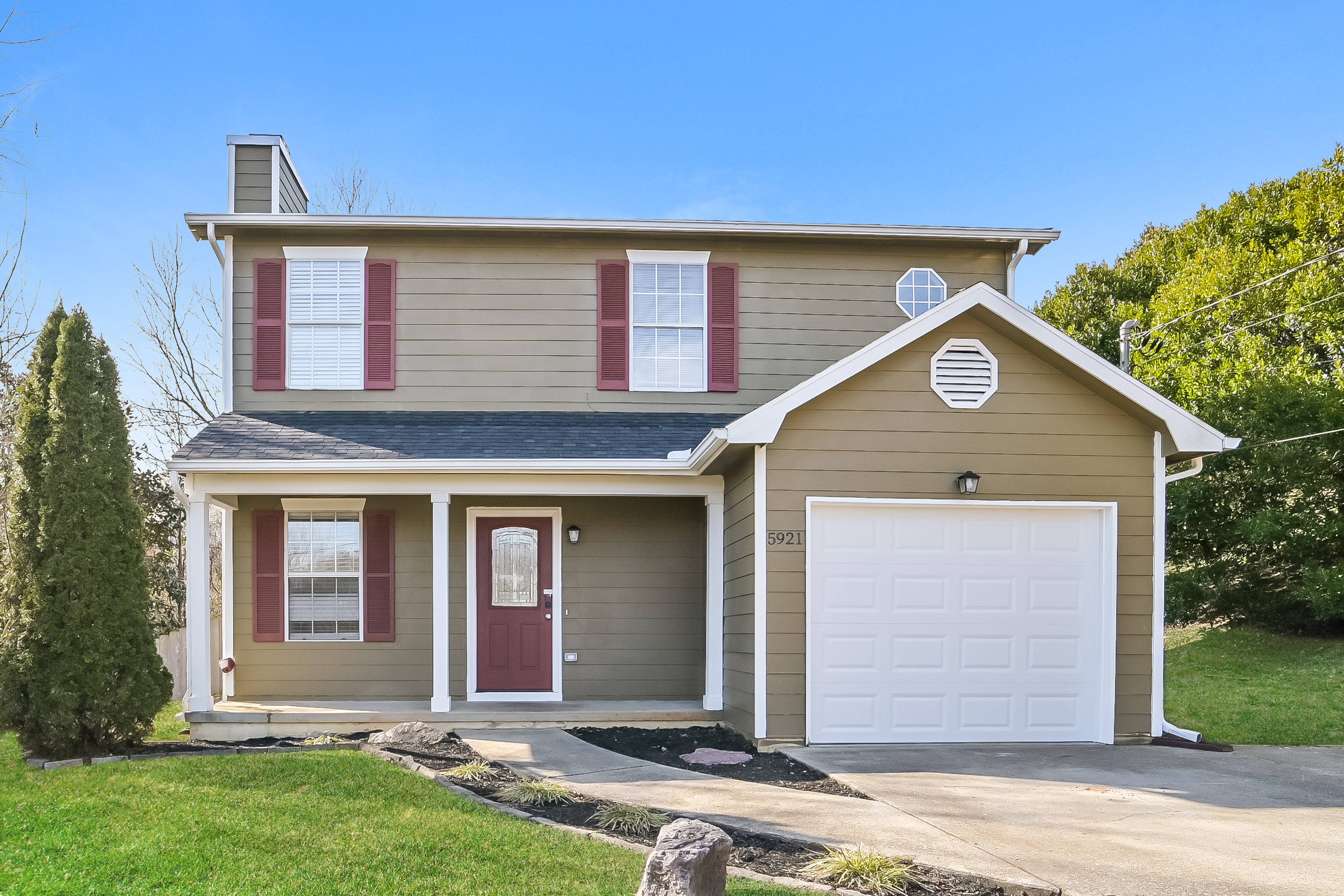 5921 MONTINA RD KNOXVILLE, TN 37912